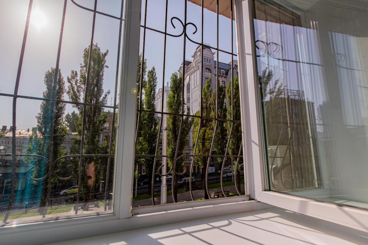 Big Jacuzzi , Sauna , Khreshchatyk Apartments 키예프 외부 사진