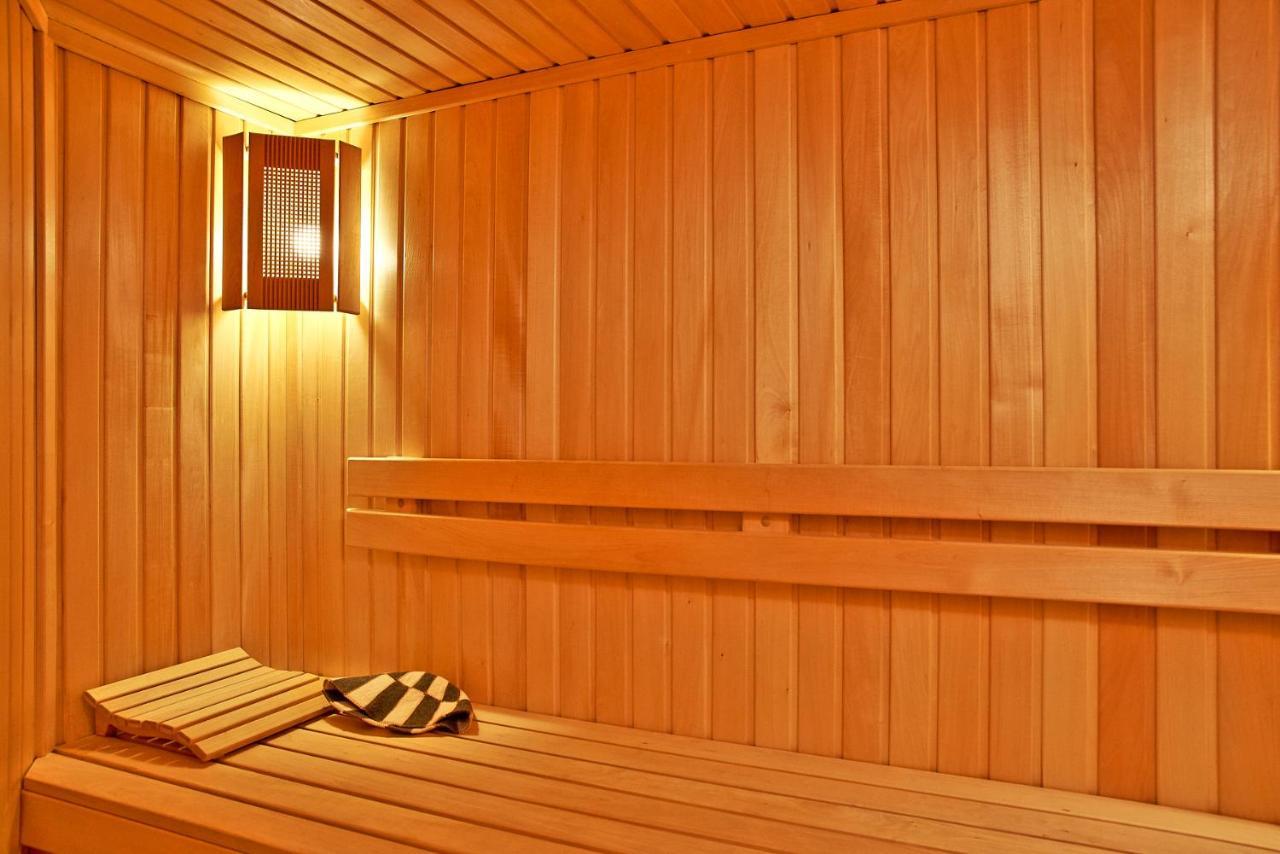 Big Jacuzzi , Sauna , Khreshchatyk Apartments 키예프 외부 사진